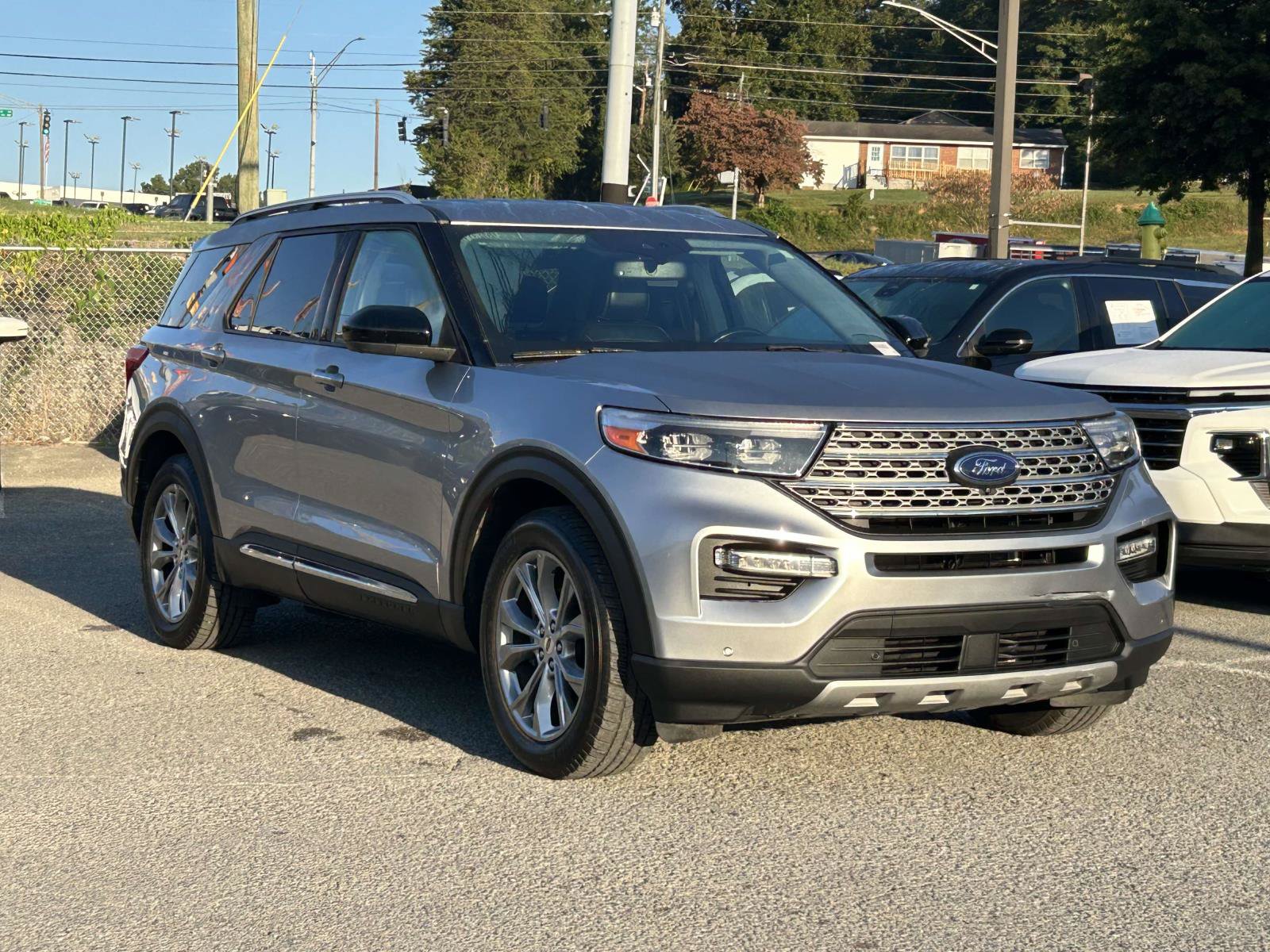 Used 2022 Ford Explorer Limited AWD/4WD image 1