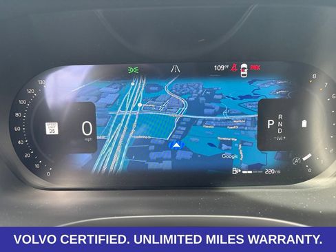 Certified 2025 Volvo XC60 B5 Ultra AWD/4WD image 27