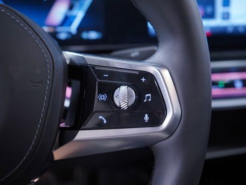 Used 2025 BMW i7 eDrive50 w/ M Sport Package image 21