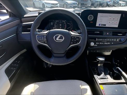 Used 2023 Lexus ES 350 w/ Premium Package image 6