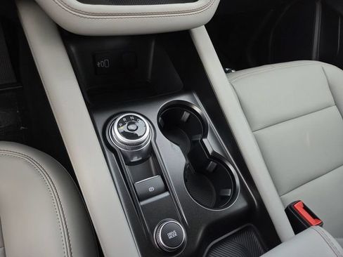 New 2026 Ford Explorer Active w/ Active Comfort Package RWD image 9