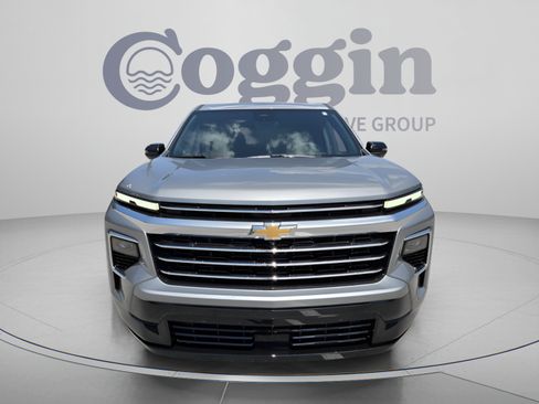 New 2026 Chevrolet Traverse High Country FWD image 8