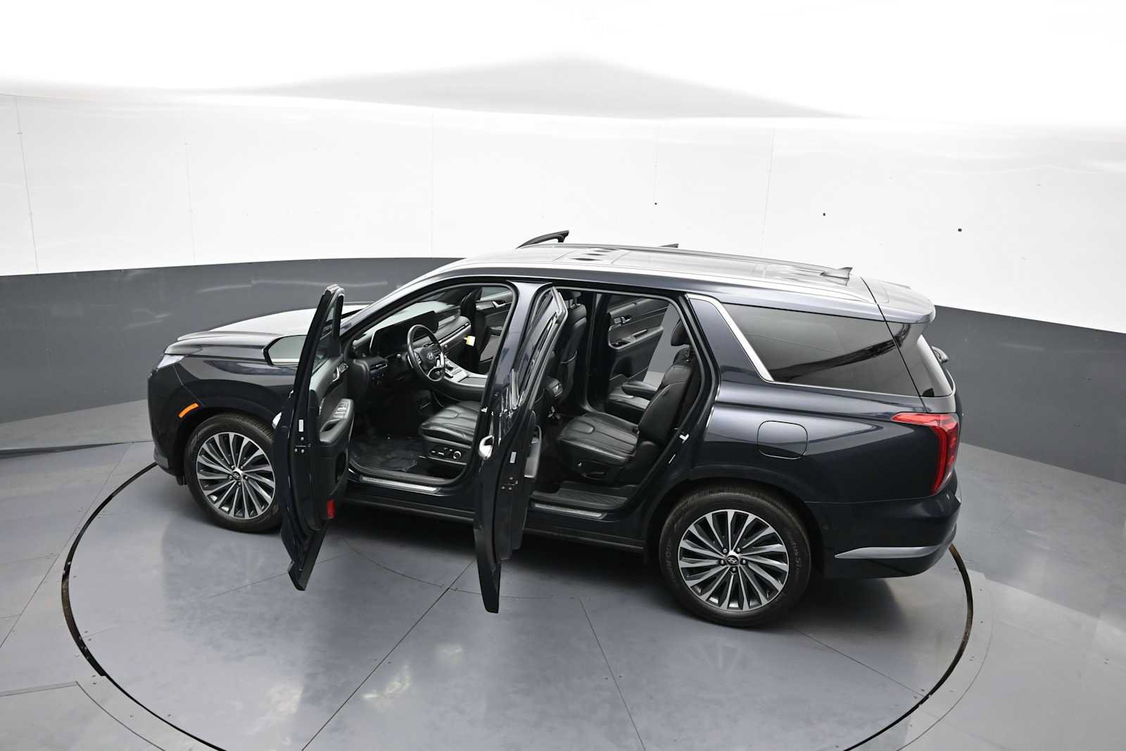 Used 2024 Hyundai Palisade Calligraphy AWD/4WD image 46