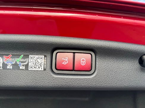 Used 2025 Mercedes-Benz C 300 Sedan image 51