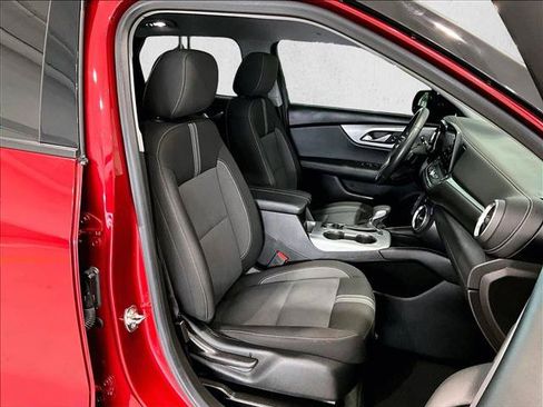 Used 2024 Chevrolet Blazer LT FWD image 9
