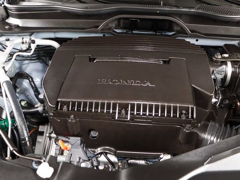 Used 2025 Honda Pilot Elite image 33