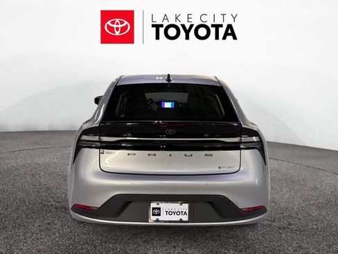 New 2026 Toyota Prius Plug-In Hybrid image 4