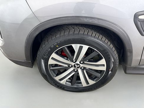 Used 2020 Mitsubishi Outlander Sport ES image 37