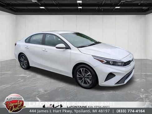 Used 2023 Kia Forte LXS FWD image 7
