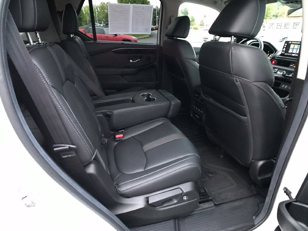 Certified 2025 Honda Pilot EX-L image 11