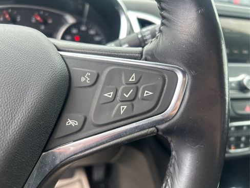 Used 2019 Chevrolet Equinox LT image 30