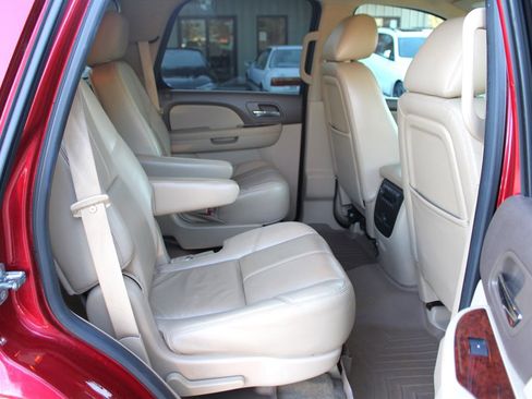 Used 2012 GMC Yukon SLT w/ SLT-2 Equipment Package image 23