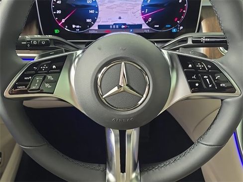 Used 2026 Mercedes-Benz GLC 300 4MATIC image 26