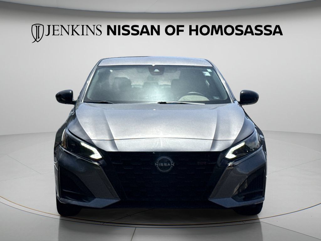 Certified 2024 Nissan Altima 2.5 SR FWD image 3