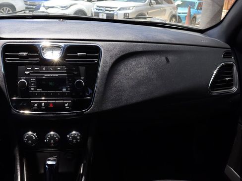 Used 2013 Chrysler 200 Limited FWD image 43