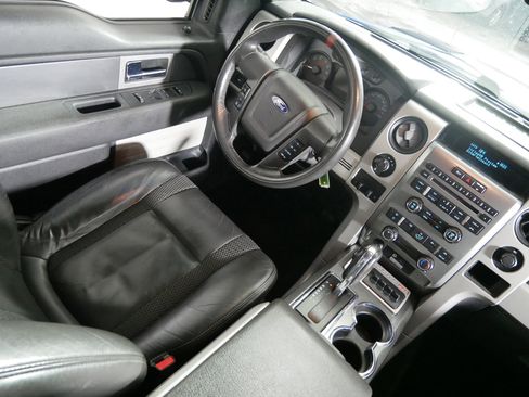 Used 2011 Ford F150 Raptor w/ Graphics Pkg image 9