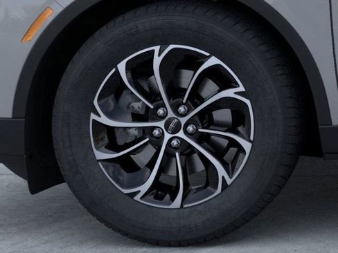 New 2026 Lincoln Nautilus Premier AWD/4WD image 19