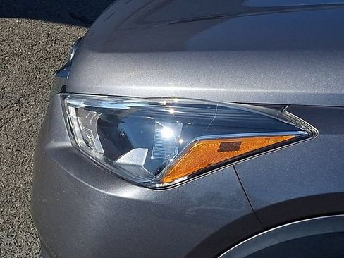 Used 2020 Nissan Kicks SV FWD image 27