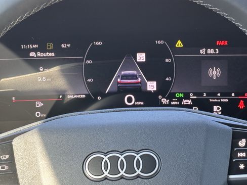 Used 2025 Audi Q5 Premium AWD/4WD image 23
