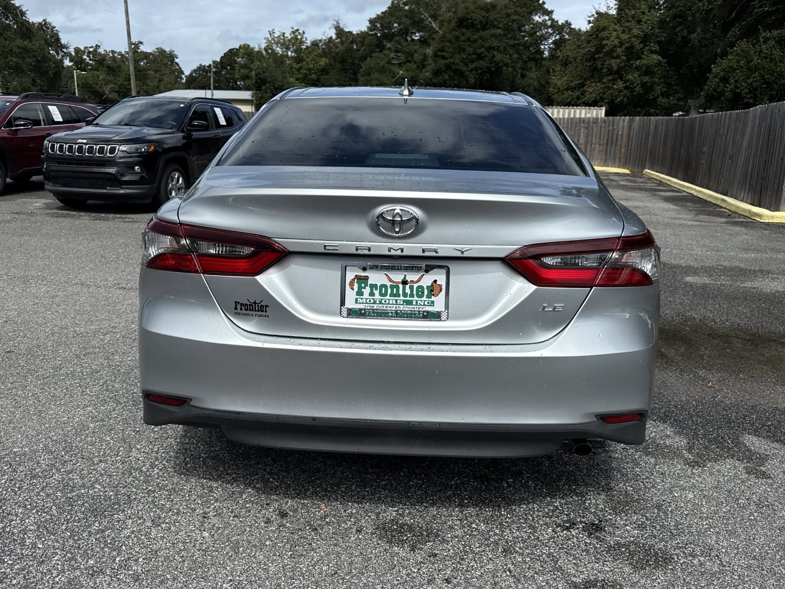 Used 2024 Toyota Camry LE w/ Convenience Package FWD image 4