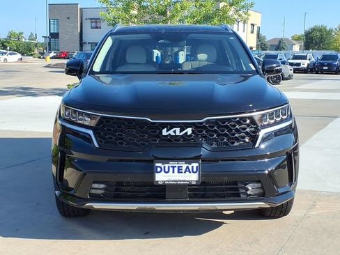 Used 2023 Kia Sorento EX AWD/4WD image 2