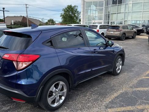 Used 2017 Honda HR-V EX image 4