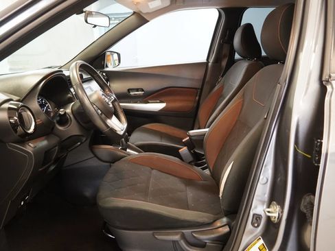 Used 2019 Nissan Kicks SR FWD image 5