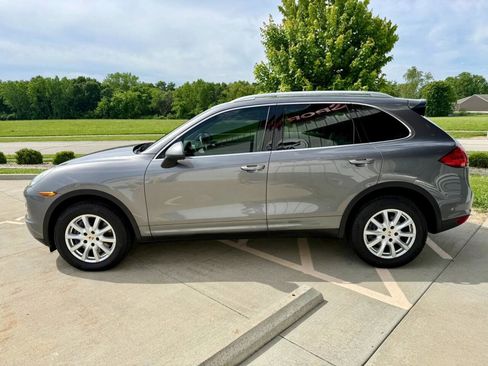 Used 2013 Porsche Cayenne Diesel AWD/4WD image 5