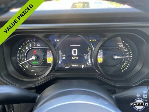 Used 2024 Jeep Wrangler High Altitude AWD/4WD image 38