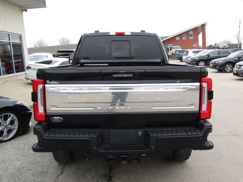 Used 2024 Ford F250 Platinum image 4