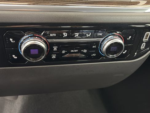 Certified 2024 GMC Sierra 1500 Elevation AWD/4WD image 28