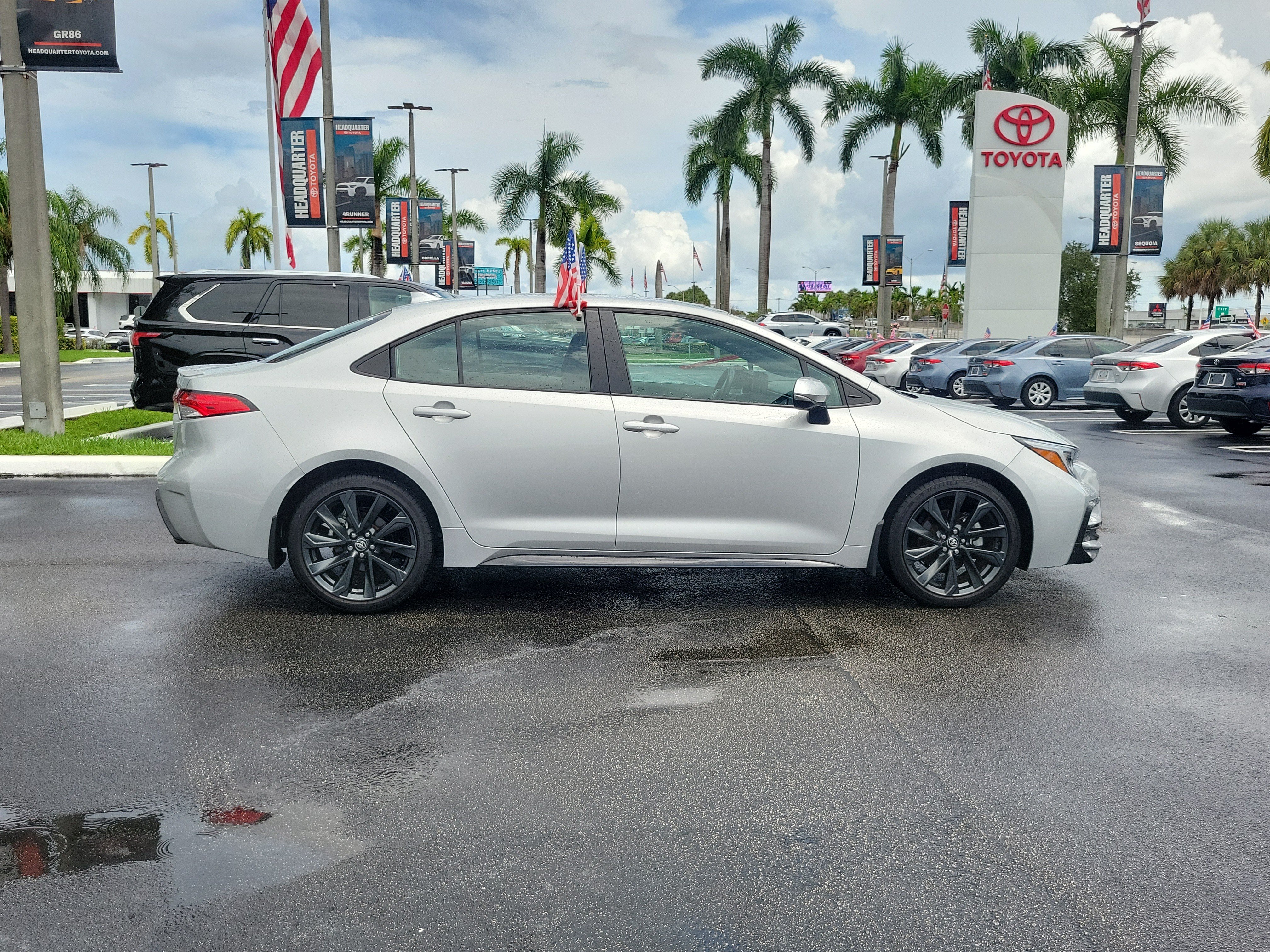 Used 2025 Toyota Corolla SE FWD image 13