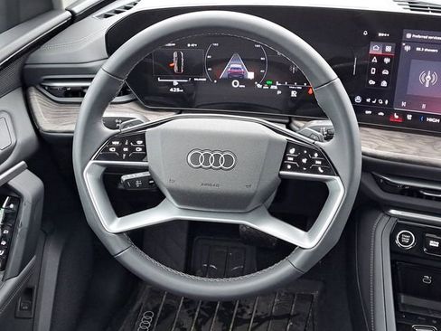 New 2025 Audi Q5 Premium Plus image 24