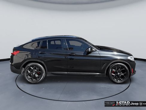 Used 2021 BMW X4 xDrive30i w/ Parking Assistance Package AWD/4WD image 4
