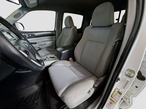 Used 2013 Toyota Tacoma 4x4 Double Cab w/ TRD Sport Pkg image 19
