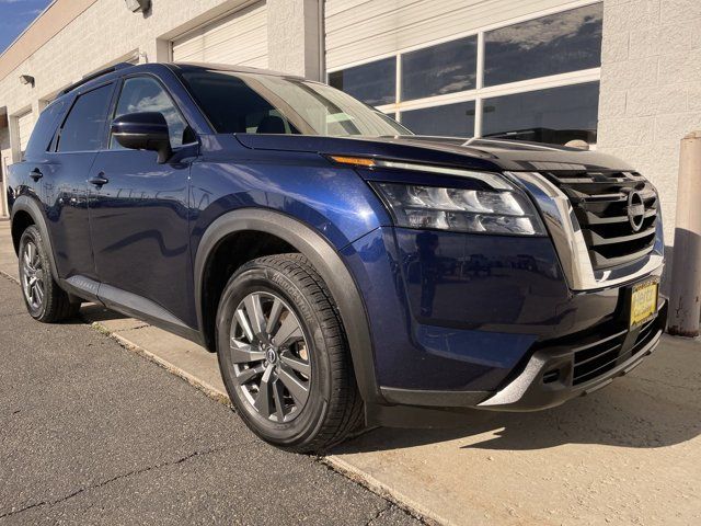 Used 2024 Nissan Pathfinder SV AWD/4WD image 10