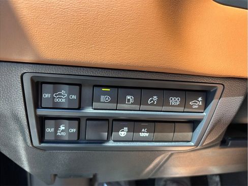 Used 2025 Toyota Tundra 1794 Edition image 38