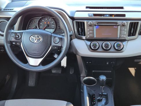 Used 2013 Toyota RAV4 LE image 31