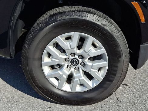 Used 2023 Nissan Frontier SV AWD/4WD image 11