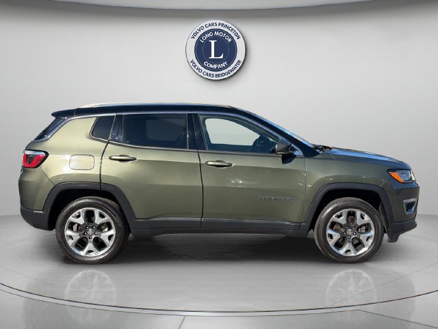 Used 2018 Jeep Compass Limited w/ Safe & Security Group AWD/4WD image 9