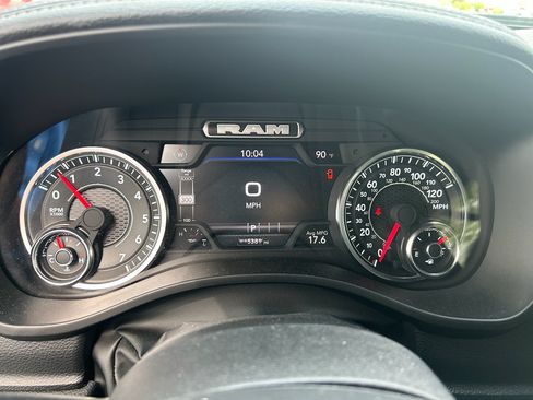 Used 2025 RAM 1500 Laramie w/ Sport Appearance Package AWD/4WD image 10