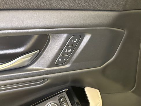 Used 2023 Honda Accord Touring image 23