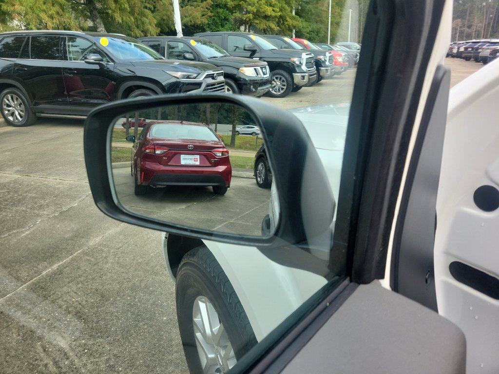 Used 2015 Nissan Frontier SV RWD image 12