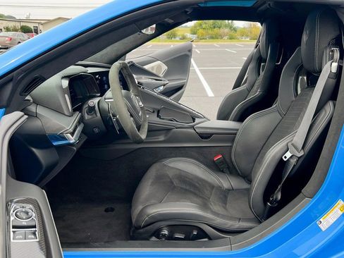 Used 2023 Chevrolet Corvette Stingray Premium Cpe w/ 3LT image 2