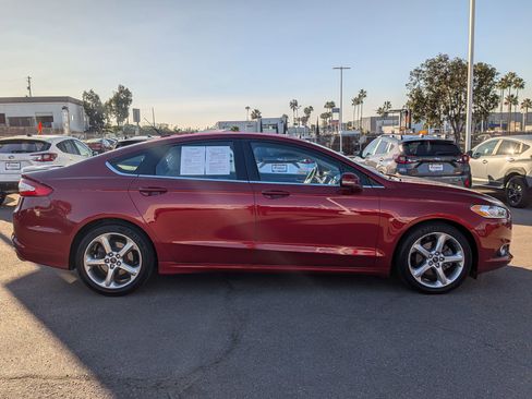 Used 2015 Ford Fusion SE w/ Equipment Group 201A image 5