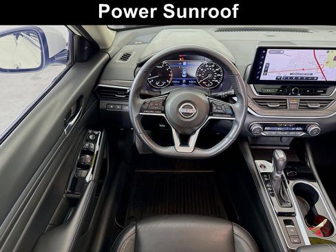 Used 2024 Nissan Altima 2.5 SL FWD image 2