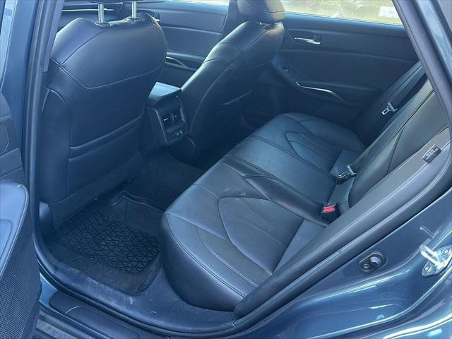 Certified 2022 Toyota Avalon XLE w/ Moonroof Package FWD image 10