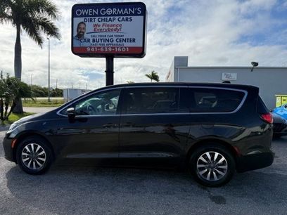 Used 2024 Chrysler Pacifica Limited