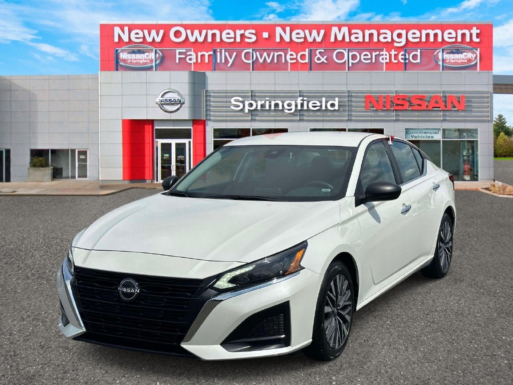 Certified 2024 Nissan Altima 2.5 SV FWD image 2