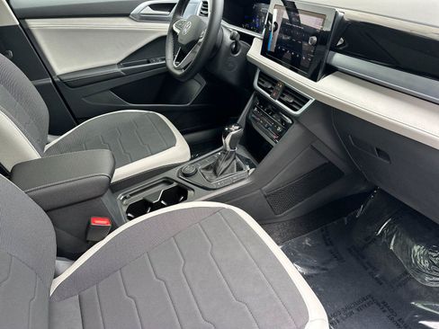 New 2026 Volkswagen Taos SE AWD/4WD image 15